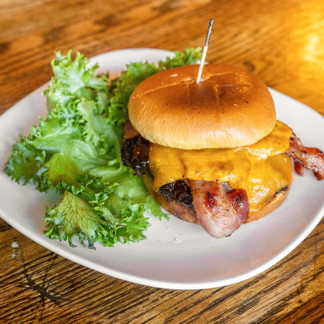 BBQ Bacon Cheddarburger.