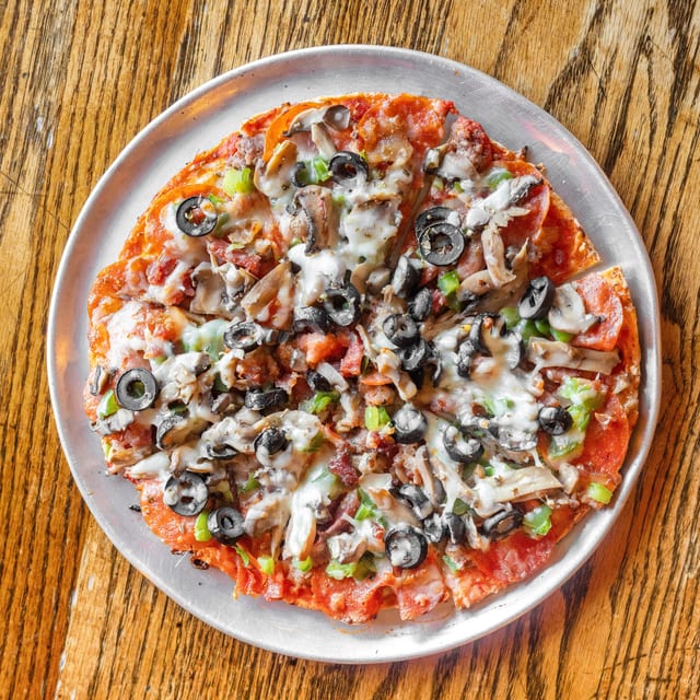 Deluxe Specialty Pizza.